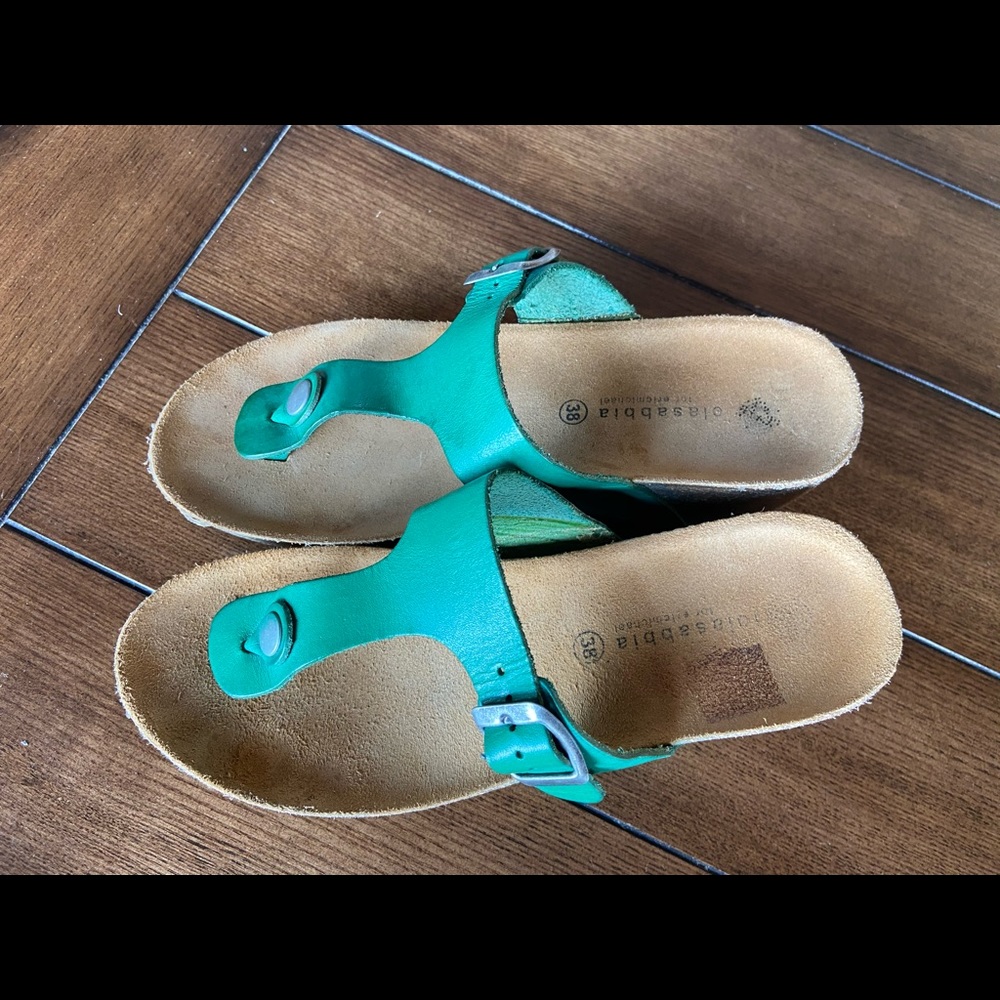Lola Sabbia wedge sandal